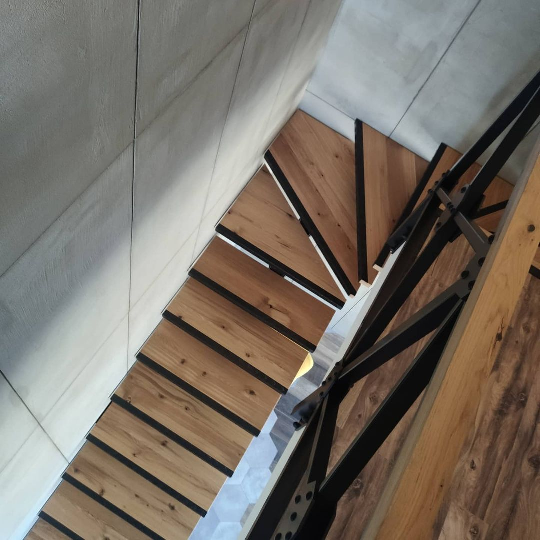 Лестница Оксфорд с деревянными ступенями