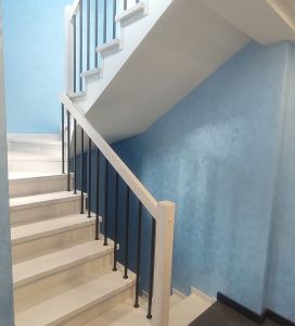 Маршевая лестница Глазго белая фото1