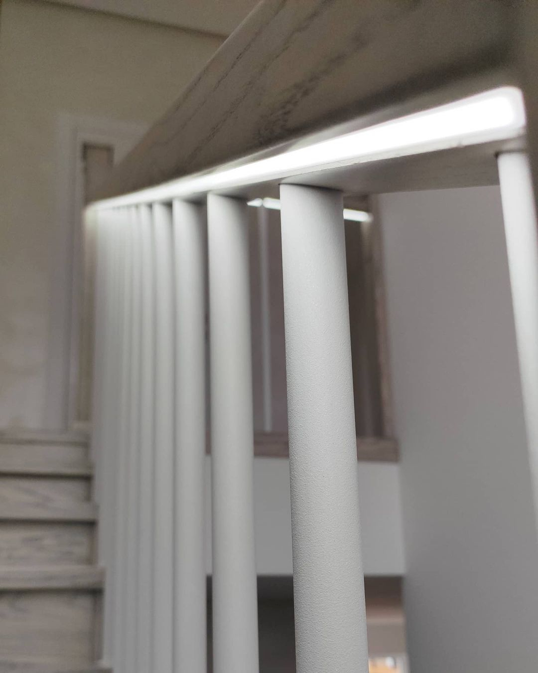 П- образная лестница Осло с комбинированными перилами фото7