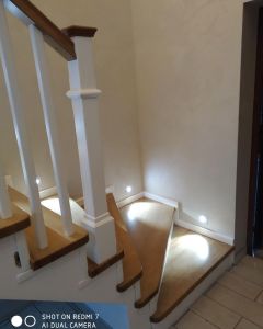 Поворотная лестница Виши с забежными ступенями фото1